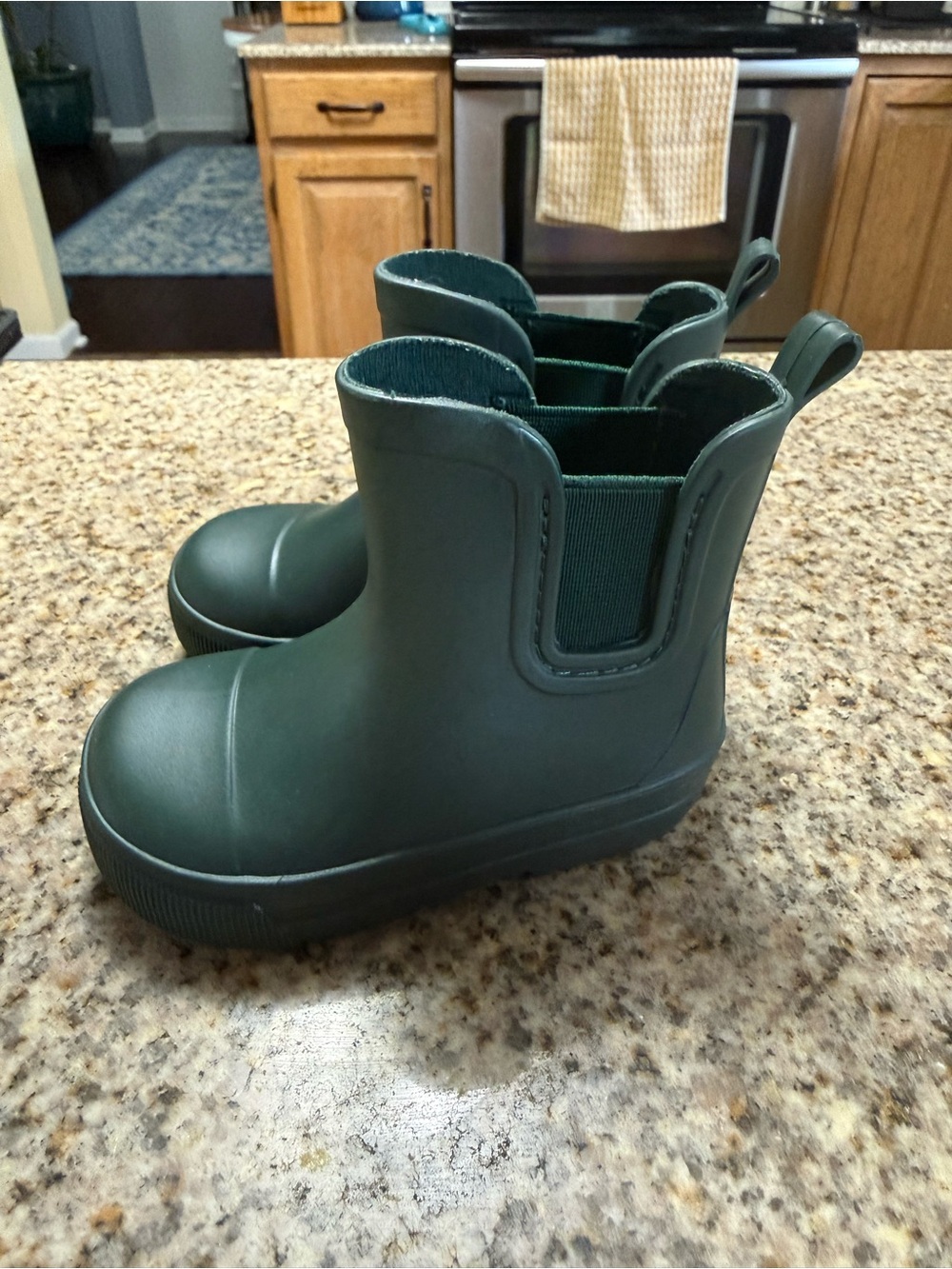 Like new! Gap Rain Boots - Green Toddler Boots - Size 3/4 - Baby Gap
